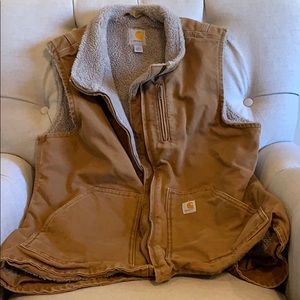 Woman’s carhartt vest
